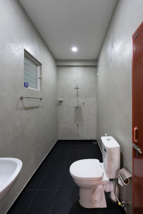 Gentz Residency & Restaurant Hotel Colombo Exterior photo